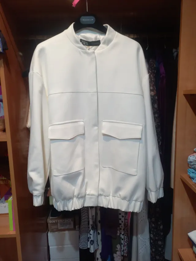 Chaqueta Zara Oversize Blanca