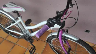 Bicicleta niña DTB 240 sin estrenar de Decathlon.