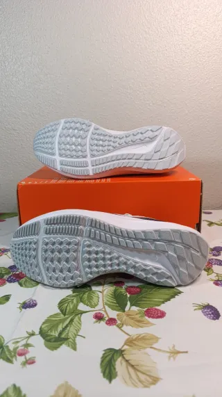 NIKE PEGASUS 40 T37.5