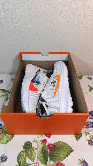 NIKE PEGASUS 40 T37.5