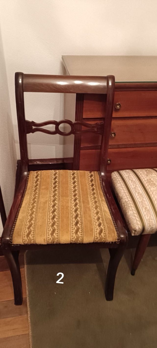 Sillas comedor clásicas madera y tela