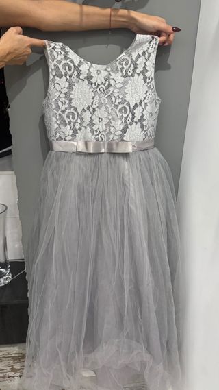Vestido de encaje y tul gris para niña