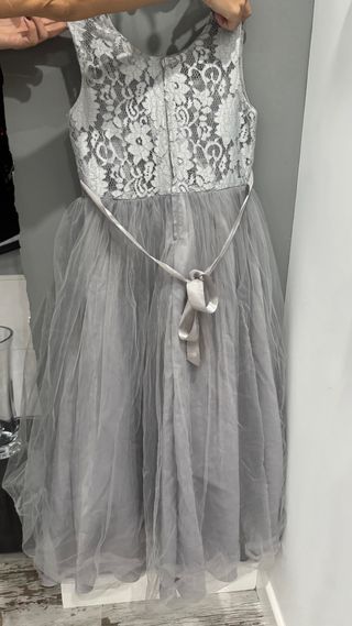 Vestido de encaje y tul gris para niña