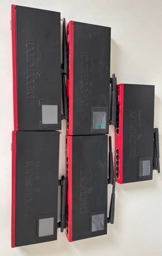Pack 5 MikroTik RB2011UIAS-2HnD-IN
