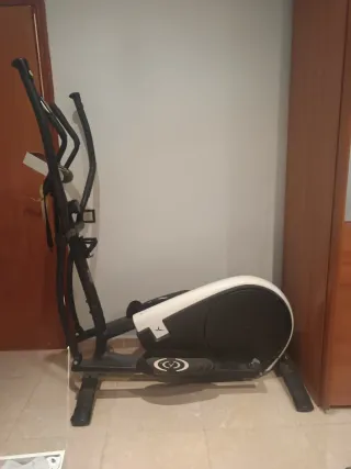 Elíptica FC700 marca Domyos.