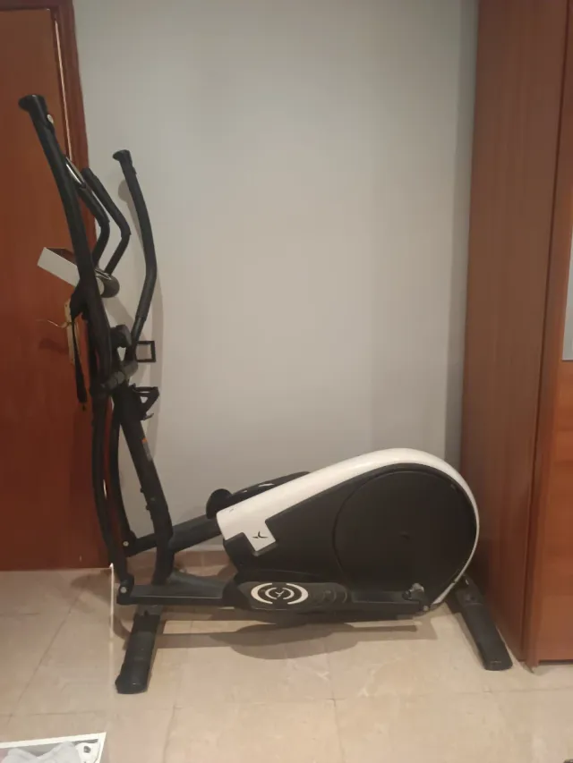 Elíptica FC700 marca Domyos.