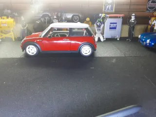 Mini Cooper Burago Rojo Blanco 1/18