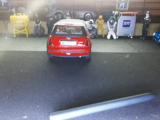 Mini Cooper Burago Rojo Blanco 1/18