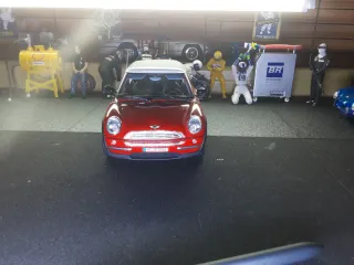 Mini Cooper Burago Rojo Blanco 1/18