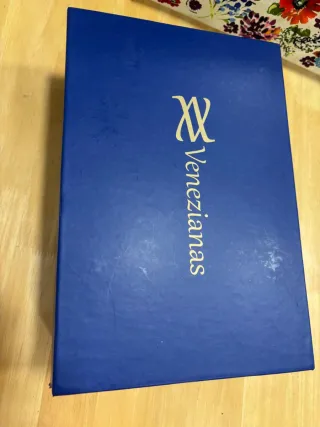 Zapatos  terciopelo azul con pedrería