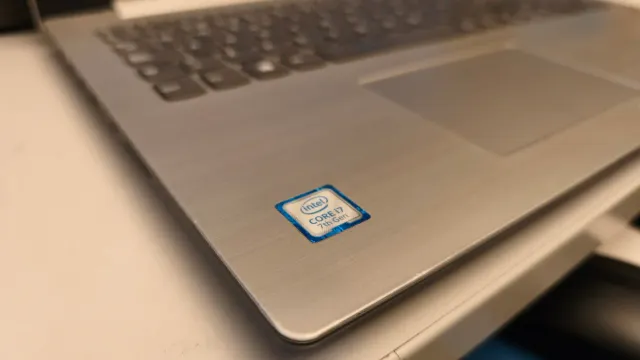 Lenovo Ideapad 320 i7-7500U 12GB 500GB 15,6