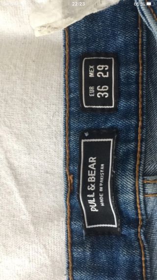 Pantalón vaquero desgastado azul