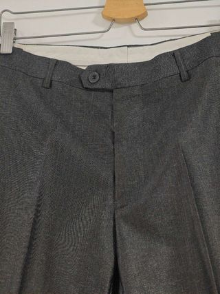 Traje de hombre gris talla 50