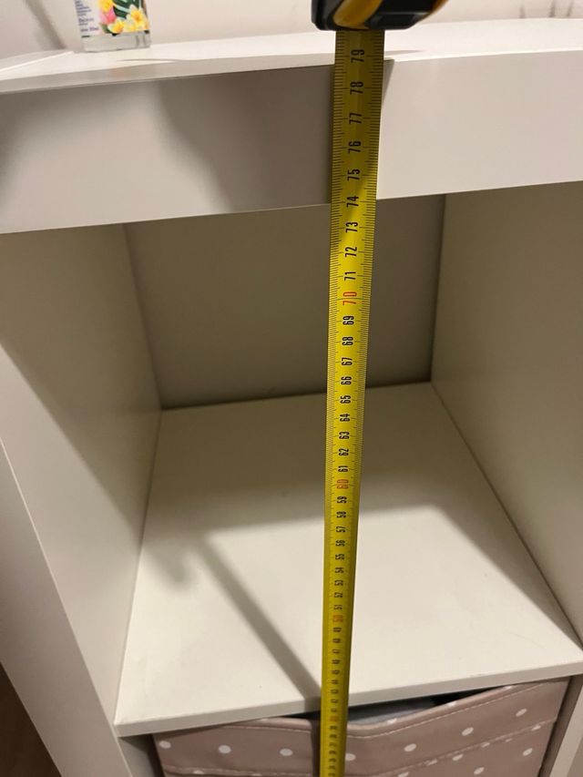 Mueble de almacenaje con compartimentos