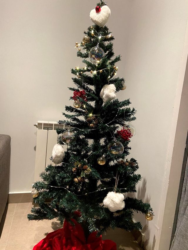 Árbol de Navidad marca Muy Mucho