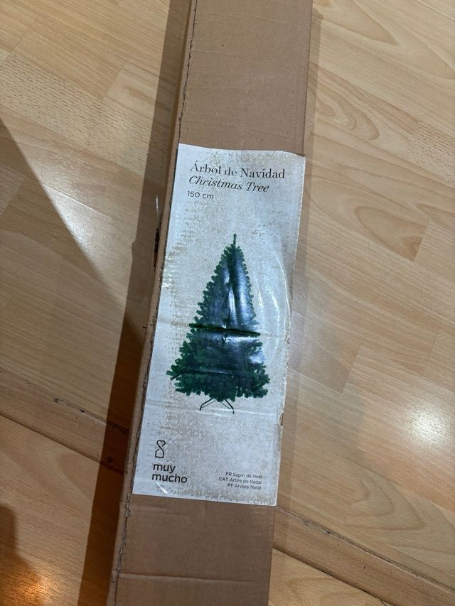 Árbol de Navidad marca Muy Mucho