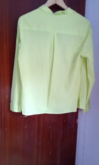 Blusa verde/amarilla con bolsillos
