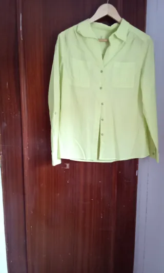 Blusa verde/amarilla con bolsillos