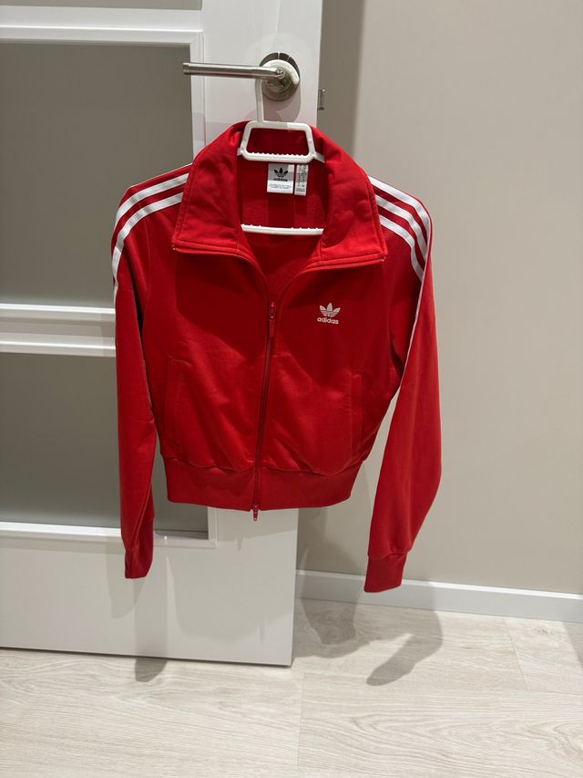 Chaqueta deportiva Adidas roja