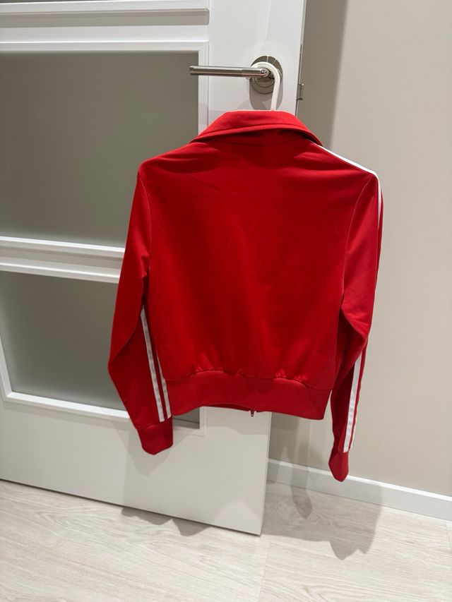 Chaqueta deportiva Adidas roja