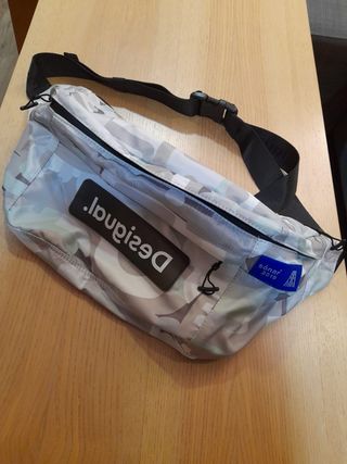 Riñonera Desigual Sónar 2019