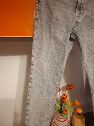 Pantalón vaquero Pull and Bear chico T.36