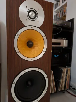 Altavoces Bowers & Wilkins CM7