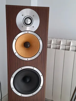 Altavoces Bowers & Wilkins CM7