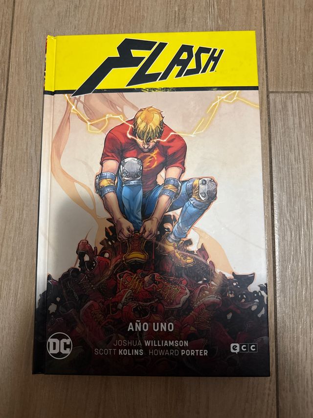 Flash Saga #8: Año Uno. ECC. Nuevo sin leer. -50%