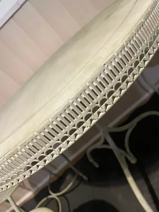 Mesa de forja con sus  4 Sillas y mesita de Jardín