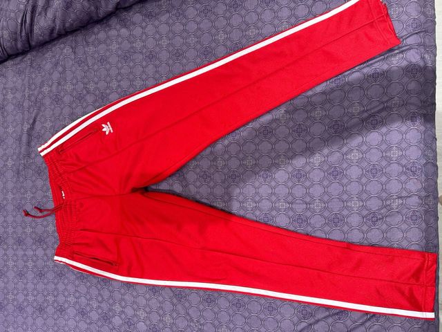 Pantalón chándal Adidas rojo