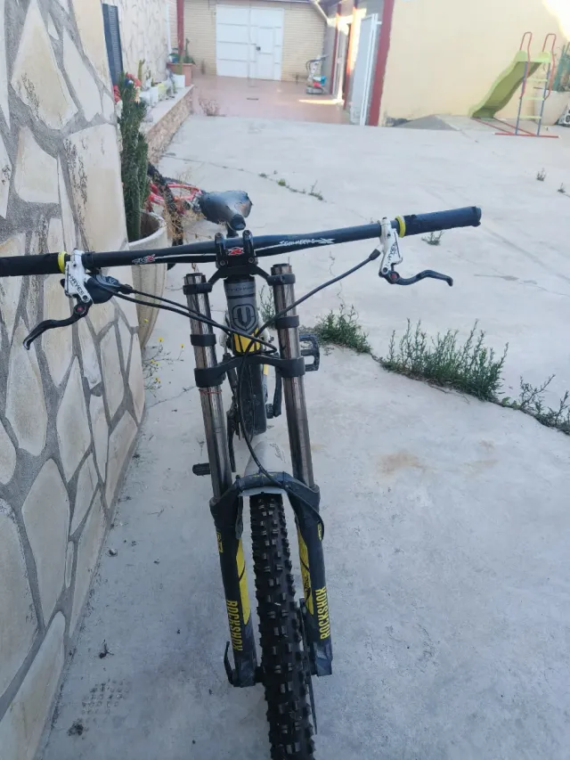 Bici Montaña Mondraker Rock Shox