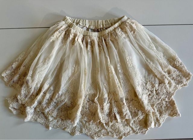 Falda de tul bordada talla única