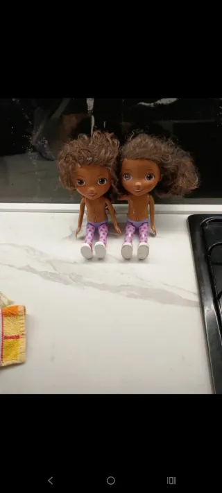 2 Bambole con leggings a pois