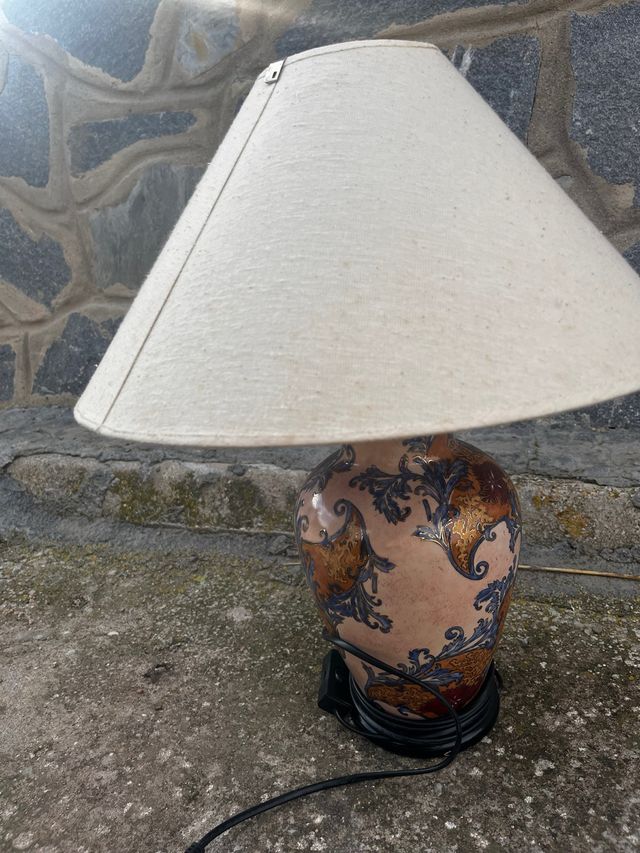 Lámpara de mesa cerámica decorada