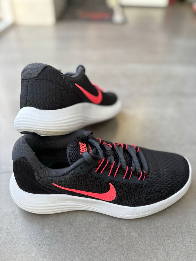 Zapatos Nike Lunar Converge Negro y Rosa