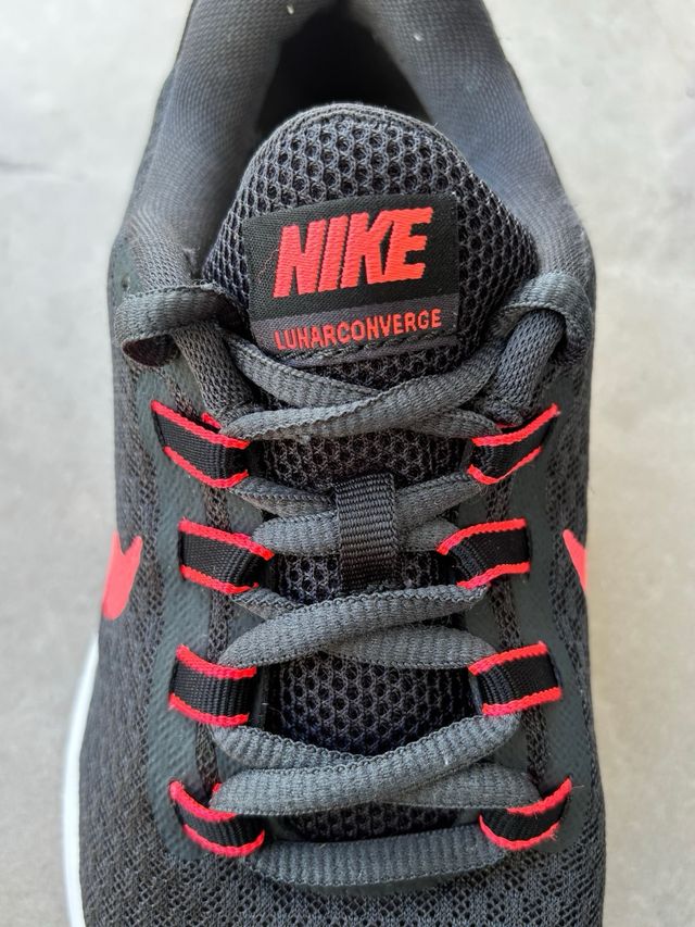 Zapatos Nike Lunar Converge Negro y Rosa