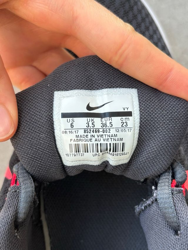 Zapatos Nike Lunar Converge Negro y Rosa