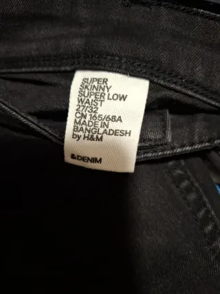 Pantalón vaquero negro