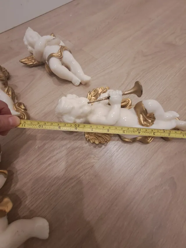 Angeli in alabastro con strumenti musicali