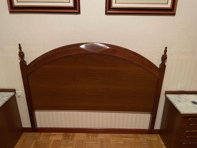 Cabecero y 2 mesitas de noche