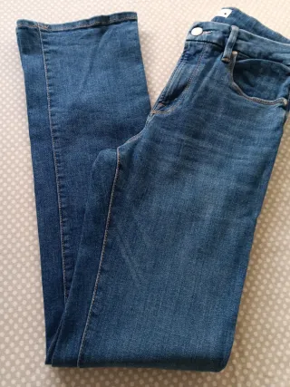 Pantalón vaquero tiro medio