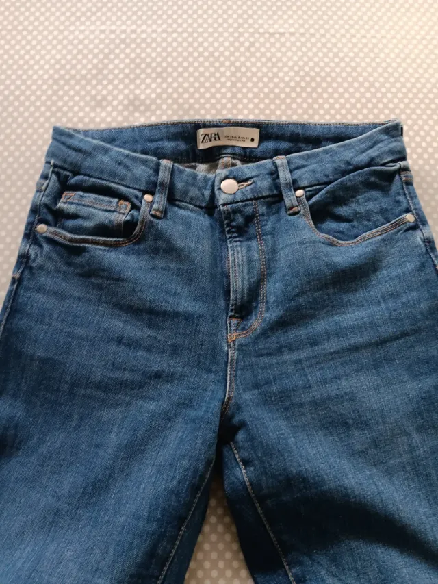 Pantalón vaquero tiro medio