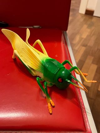 Animale in Plastica Cavalletta giocattolo