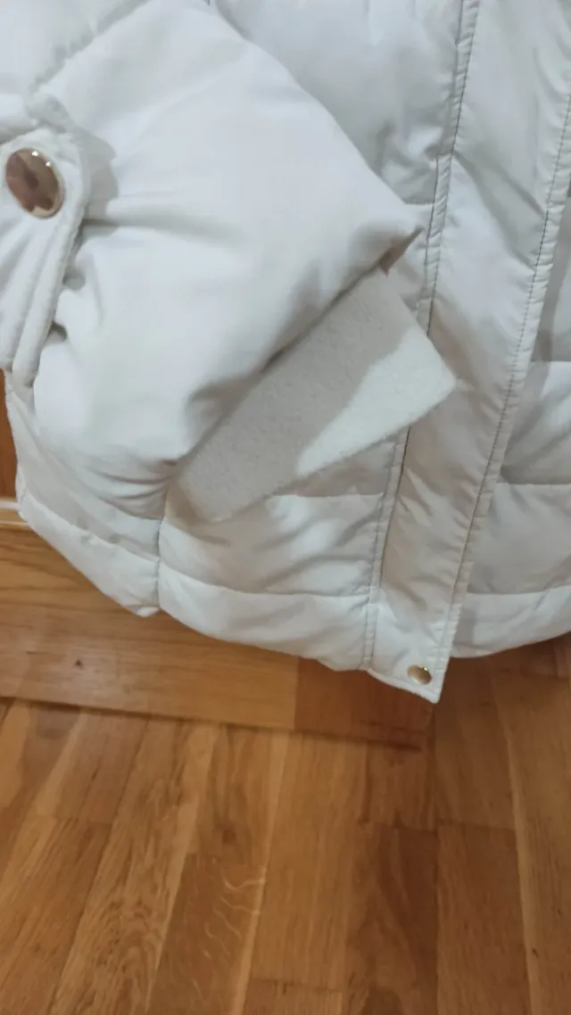 Abrigo acolchado mujer con capucha