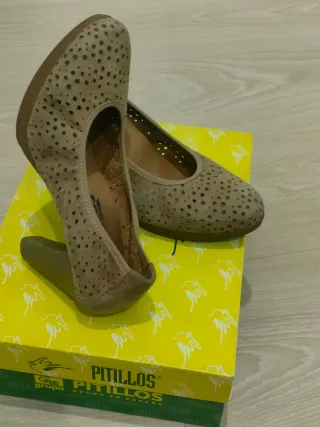Zapatos Salón Tacón Beige Pilllos