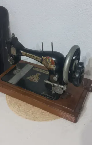 Máquina de coser Singer antigua