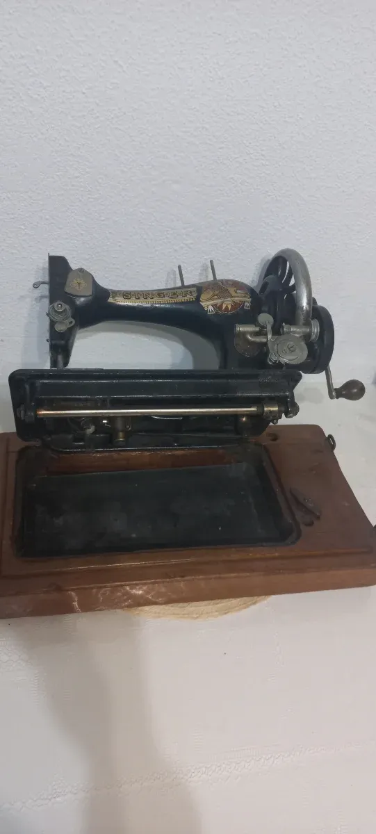 Máquina de coser Singer antigua