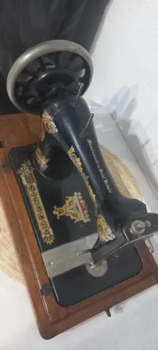 Máquina de coser Singer antigua