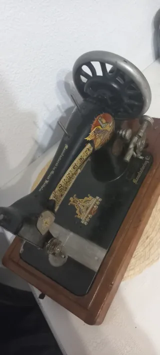 Máquina de coser Singer antigua